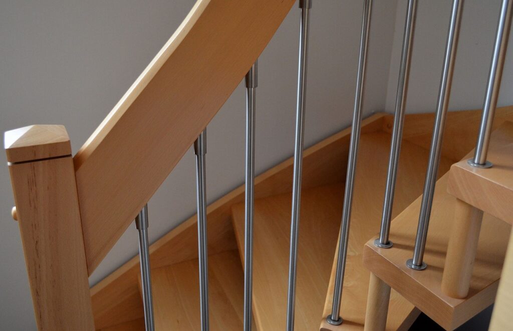 Comment rénover des escaliers bois ?